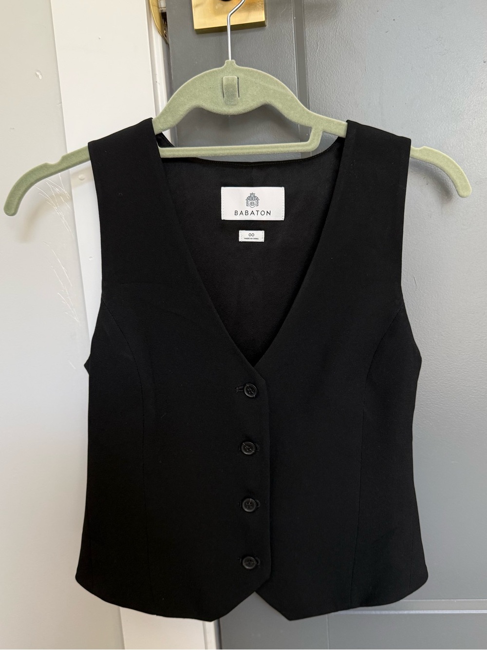 Aritizia Babaton Black Tailored Button Vest